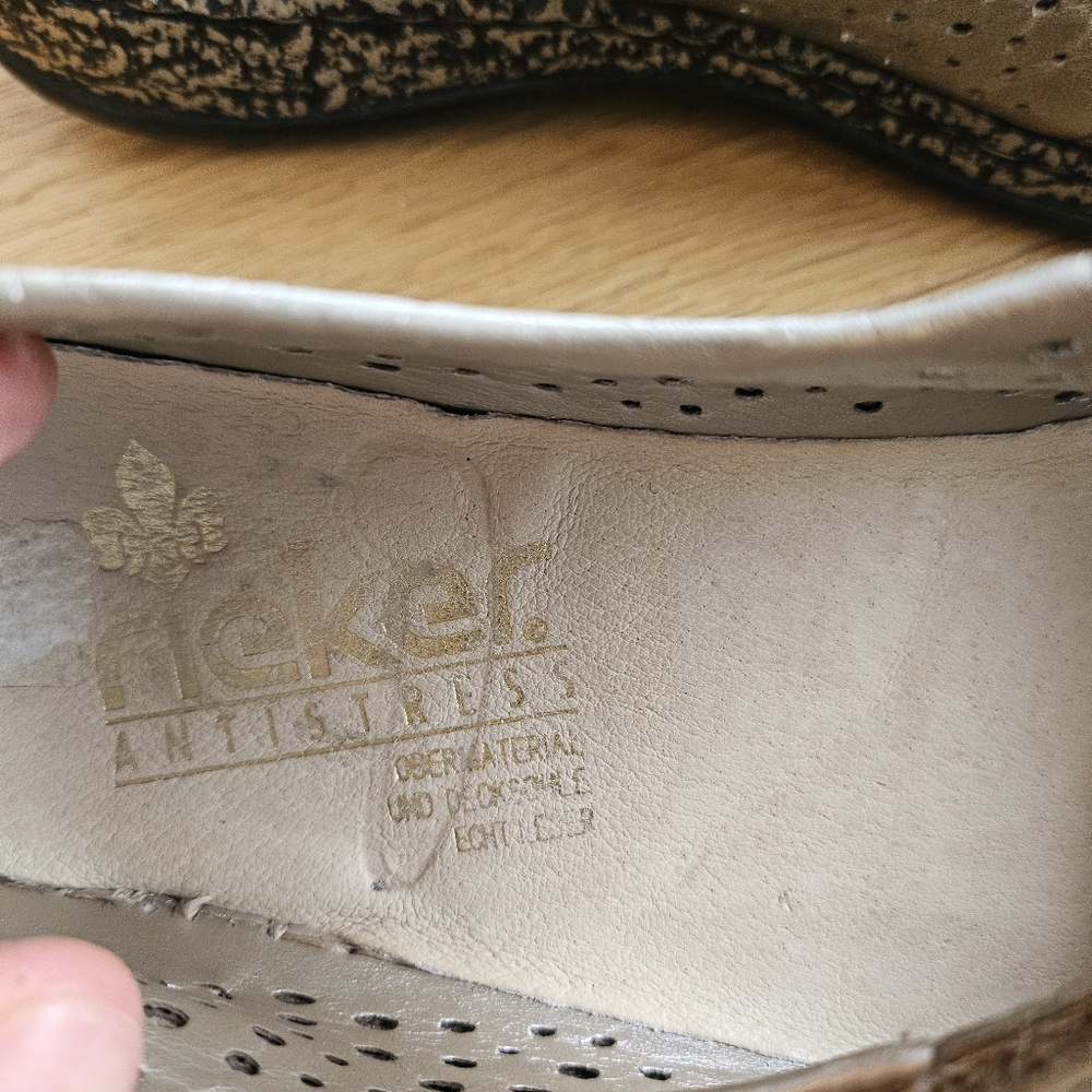 Rieker Antistress Leather Cutouts Mary Janes Walking Shoes Green 41 EU 9.5 US - Picture 8 of 9